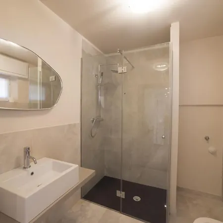Nabunassar Apartment Verbania